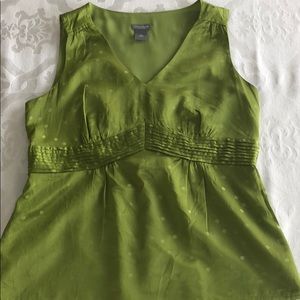 🦋Chic and Feminine!! 💚❤️